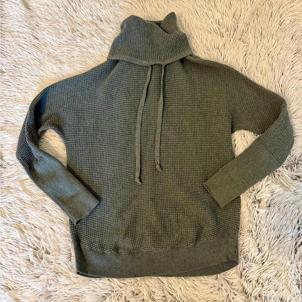 Cynthia Rowley Teal Blue Green Waffle Knit Turtleneck Pullover Top